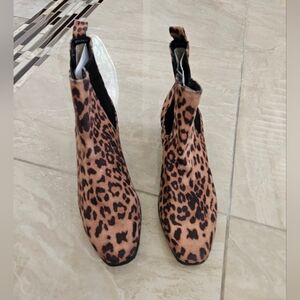 A new day ankle boots size 8
